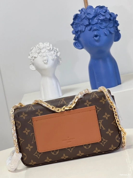 MARCEAU LOUIS VUITTON 0505